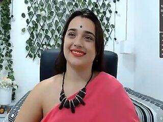 Индијска врућа веб камера буцмасте девојка покажи своје велике сисе и секси обријану пичку